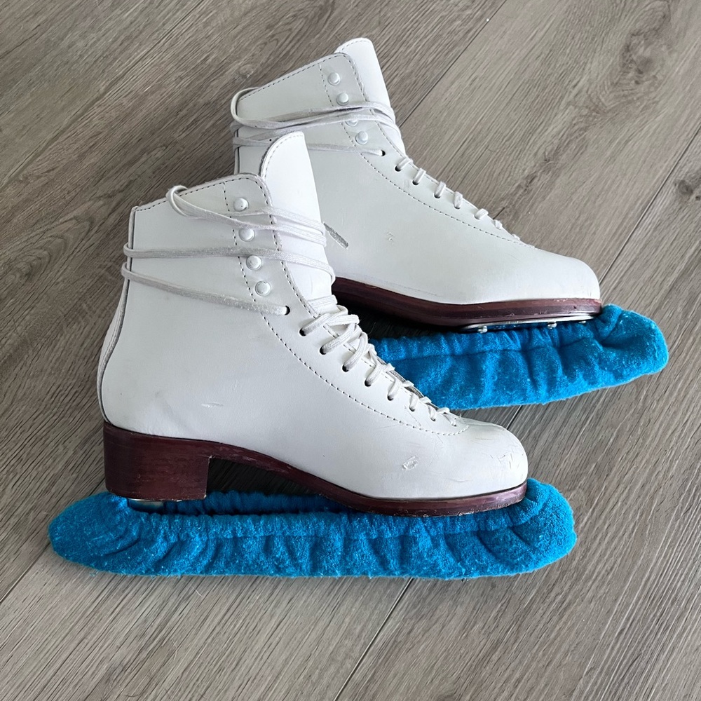 Jackson figure skates
